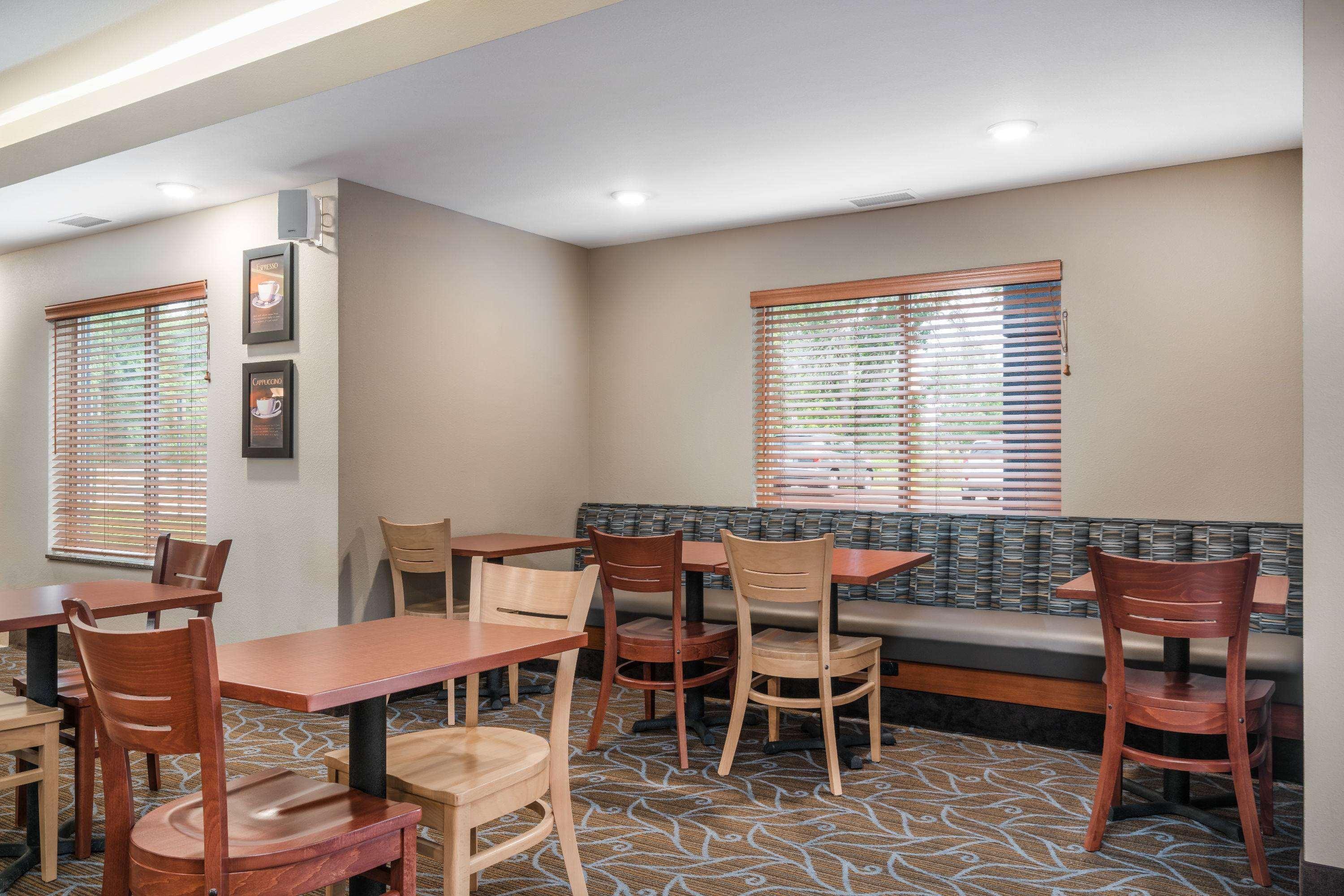 Americinn By Wyndham Winona Εξωτερικό φωτογραφία